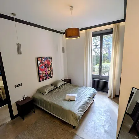 Stylish Town House With 3 Bedrooms And Private Parking * カンヌ