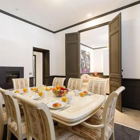 Stylish Town House With 3 Bedrooms And Private Parking Appartement Cannes